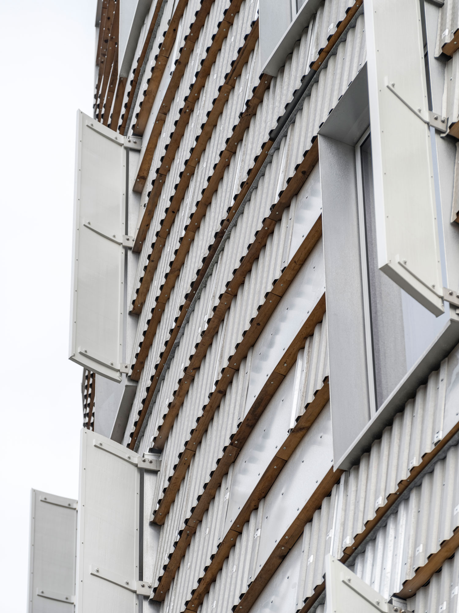 Rasmus_Hjortshoj__TRAE_Aarhus_WEB-201_small