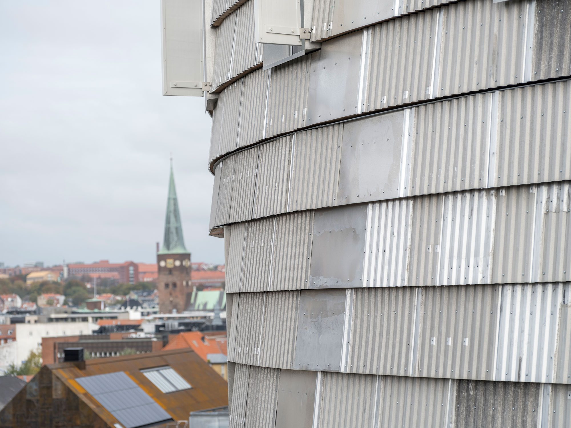 Rasmus_Hjortshoj__TRAE_Aarhus_WEB-203_small