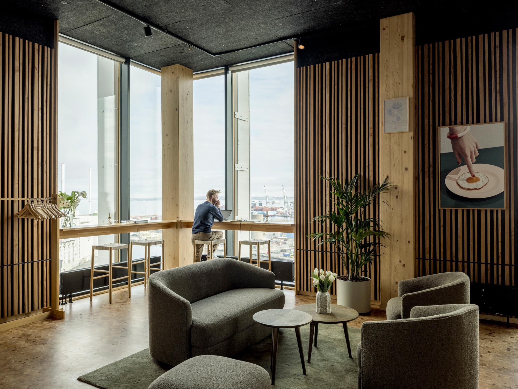 Rasmus_Hjortshoj__TRAE_Aarhus_WEB-219_small