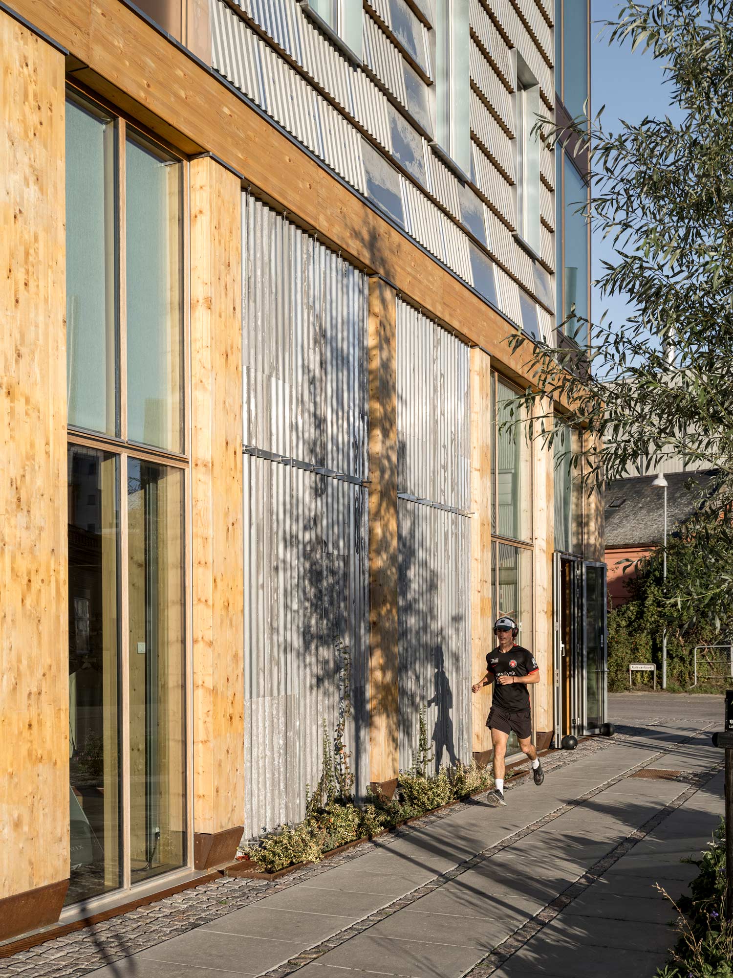 Rasmus_Hjortshoj__TRAE_Aarhus_WEB-63_small